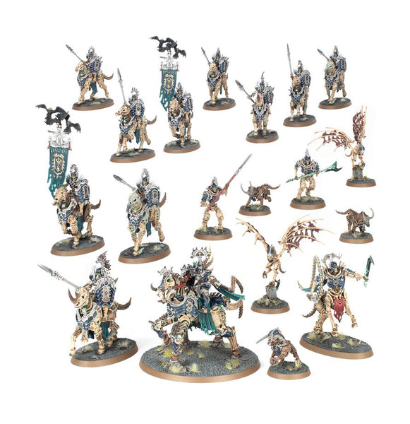 AOS; SPEARHEAD ~ Ossiarch BoneReapers: Kavalos Vanguard / FER DE LANCE ~ Collecteurs Ossiarques: Avant-Guarde Kavalos